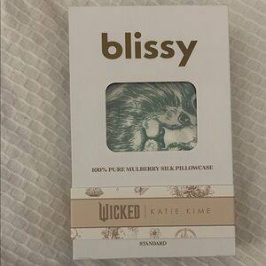 Blissy Green Silk Pillowcase